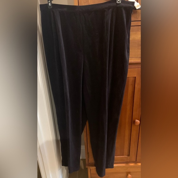 Talbots new with tags, 18W navy blue dress pants - Picture 2 of 6